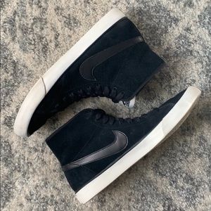 Adidas old school retro suede sneakers sz 8